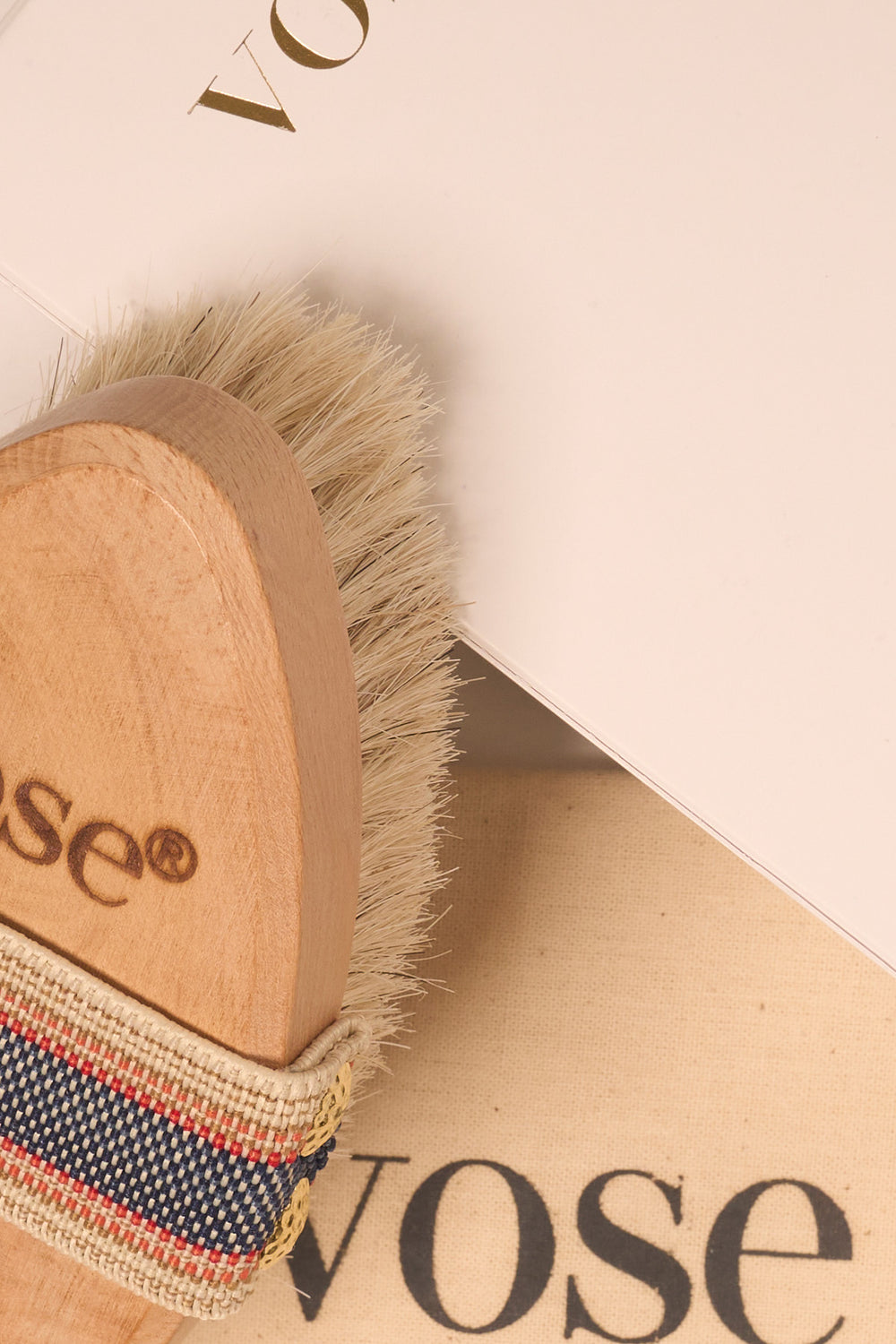 Vose - 100% Horse Hair Body Brush - Magnolia