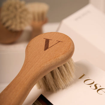 Horse hair face brush with wooden handle with its pouch