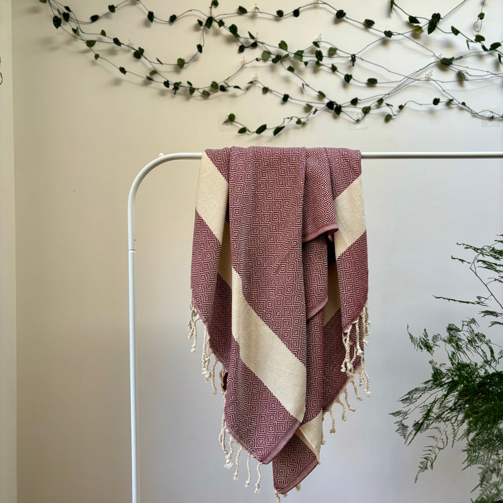 DIAMOND - 100% Organic Cotton Turkish Towel Cherry