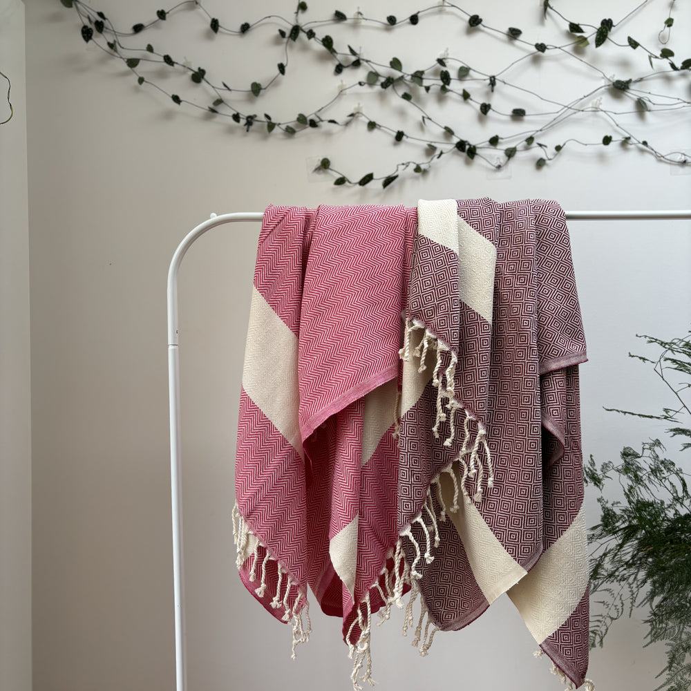 DIAMOND - 100% Organic Cotton Turkish Towel Cherry